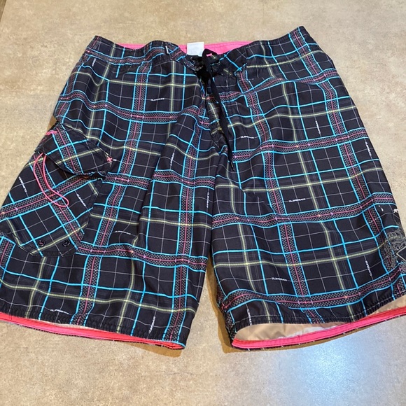 Mens QuikSilver shirts size 32 - Picture 1 of 6